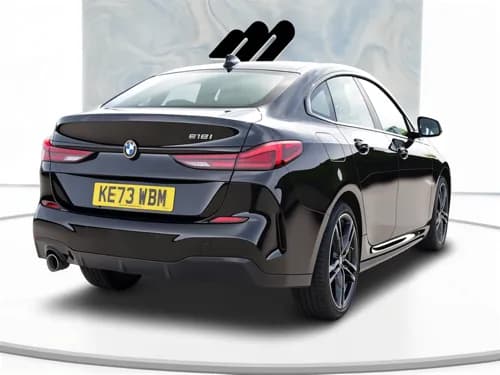 The same vehicle shown with three banner styles — corner, bar and fade